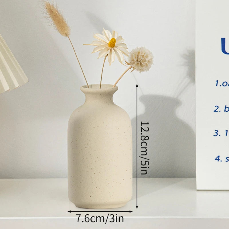 Decoratieve Keramische Vaas – Voor Bloemen en Interieurstyling