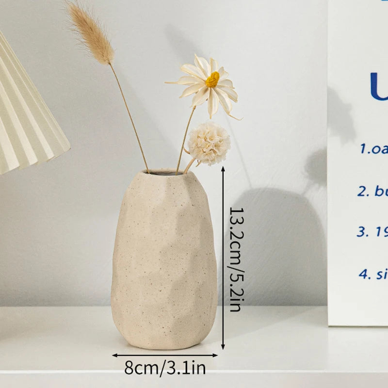Decoratieve Keramische Vaas – Voor Bloemen en Interieurstyling