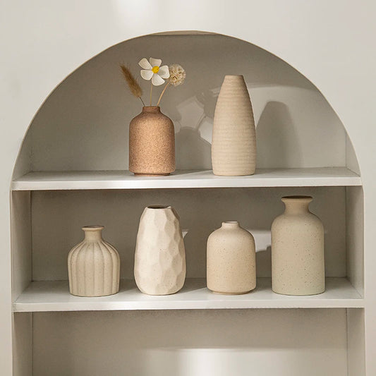 Decoratieve Keramische Vaas – Voor Bloemen en Interieurstyling