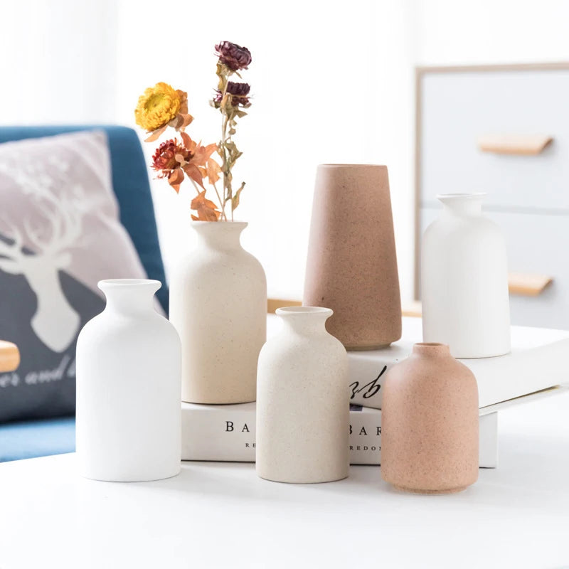 Decoratieve Keramische Vaas – Voor Bloemen en Interieurstyling