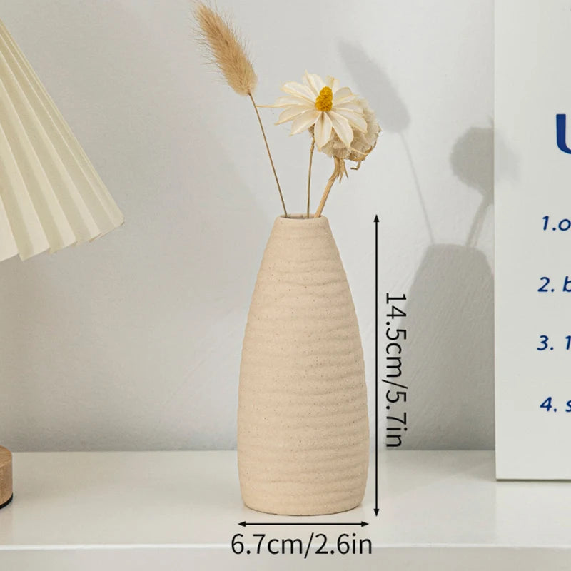 Decoratieve Keramische Vaas – Voor Bloemen en Interieurstyling